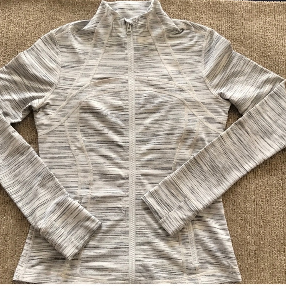 Lululemon light grey Define Jacket size 8 vintage